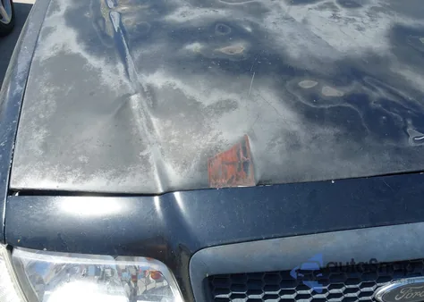 2010 Ford Crown Victoria Police Interceptor z USA, uszkodzony, nr VIN 2FABP7BV2AX139125